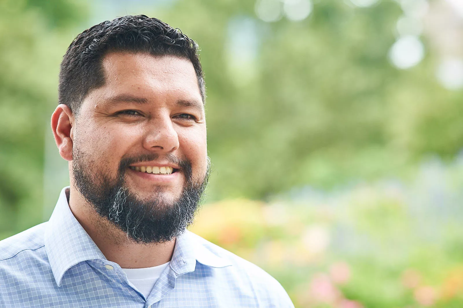 Enrique Farrera is an academic advisor and career coach in Portland, Oregon