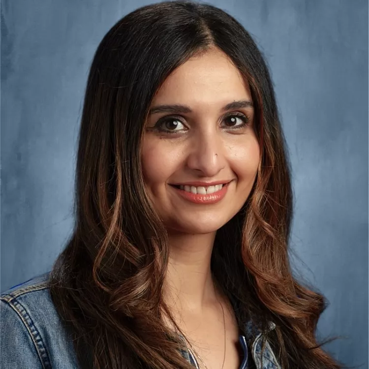 Headshot of Mona Khalil